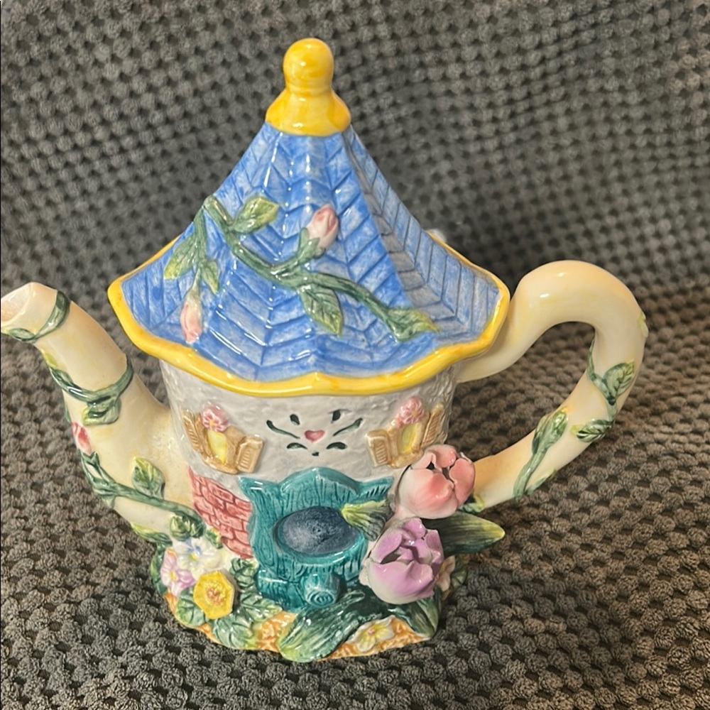 Charming Cottage Teapot with Floral Accents - Picture 4 of 12